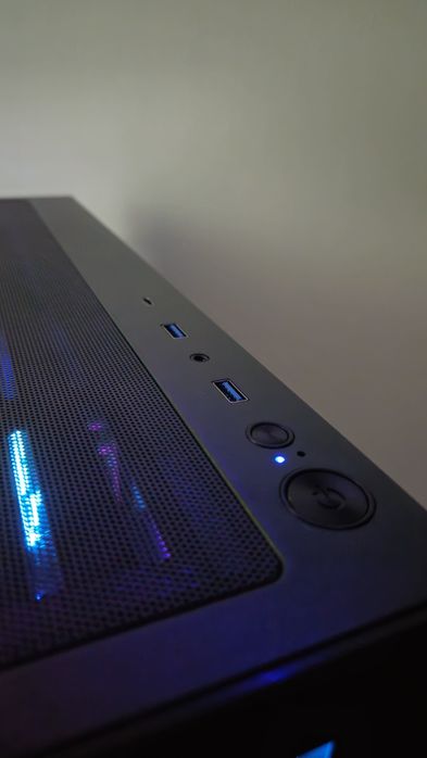 Komputer Gamingowy Nowy PC do gier ryzen 5 rx 9060 xt 16Gb  Ram 32Gb