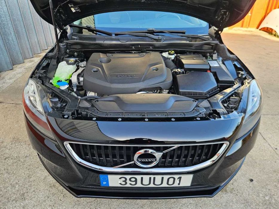 Volvo V40 Rdesign 2018