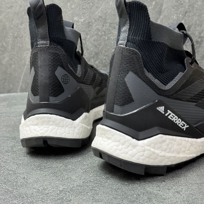 ОРИГІНАЛ 100% Кросівки адідас Adidas GY8920 /39р.