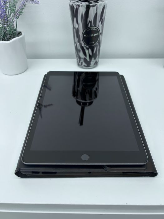 Tablet Apple iPad 8 Gen. Rysik / Klawiatura / Etui / Myszka