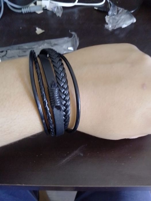 Conjunto 2 Pulseiras Masculinas Pretas - Couro Sintético e Pedras Vulcânicas
