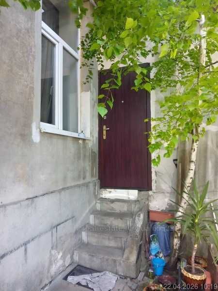 Продам 2х кімнатну квартиру в Центрі Львова по вул. Зелена. Австрійській будинок. 1 високий поверх, 50 м кв