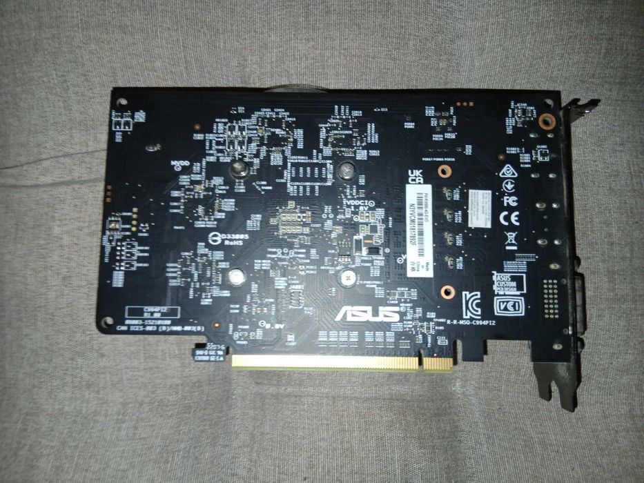 GPU Placa Grafica ASUS RX550 4GB de Memoria
