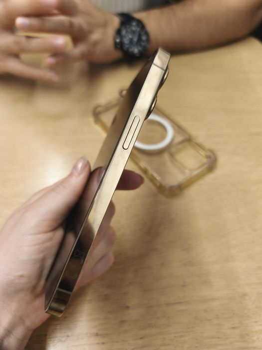 iPhone 13 Pro 128GB Dourado – Excelente Estado – Sem Riscos