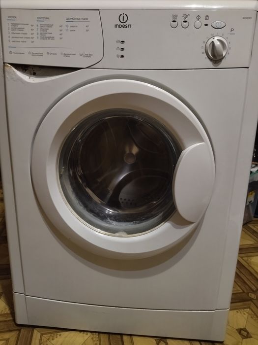Пральна машинка Індезид INDESIT WISN 101