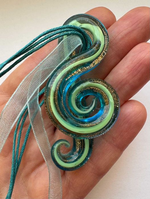 Колье Нота Скрипичный ключ - муранское стекло на  выпускной, свадьбу