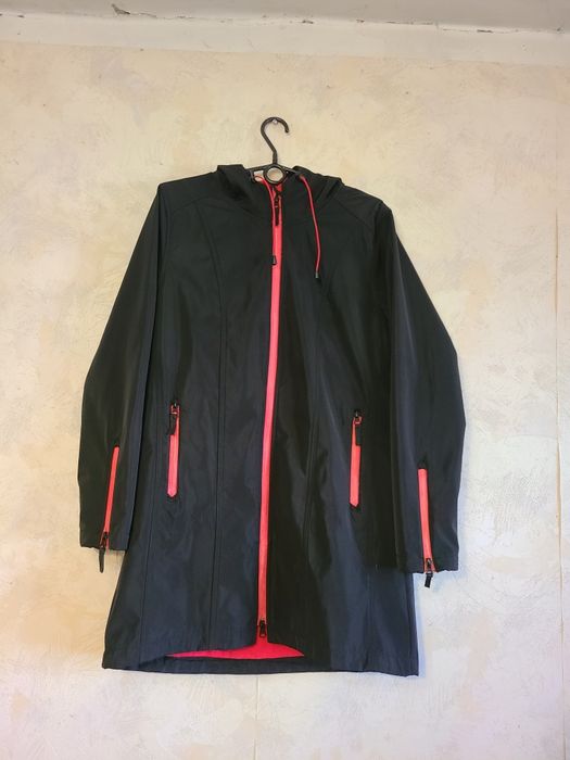 Спортивная куртка CECILIA CLASSICS  GERMANY утепленная M размер