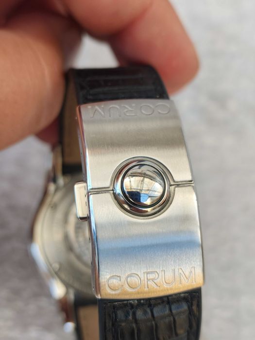 Годинник Corum Bubble