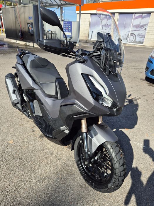 Scooter Honda Adv350