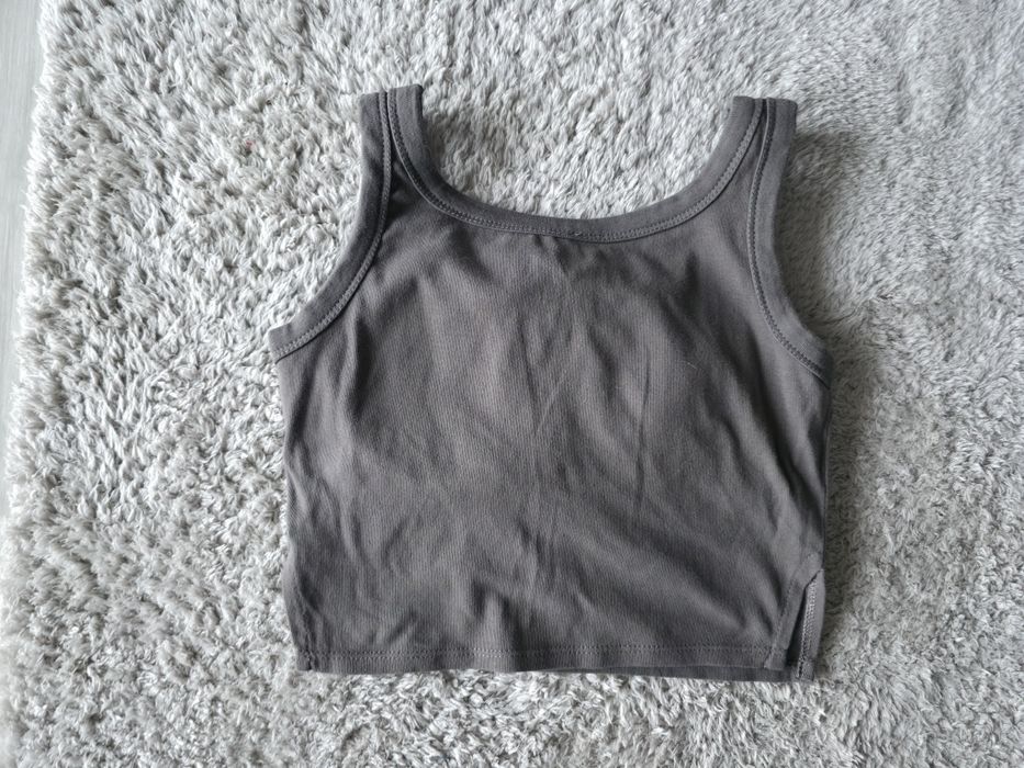 Crop top z wbudowanymi miseczkami rozm. XS/s