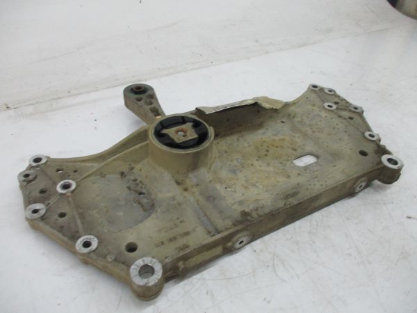 Charriot frente VOLKSWAGEN Golf V (1K1)