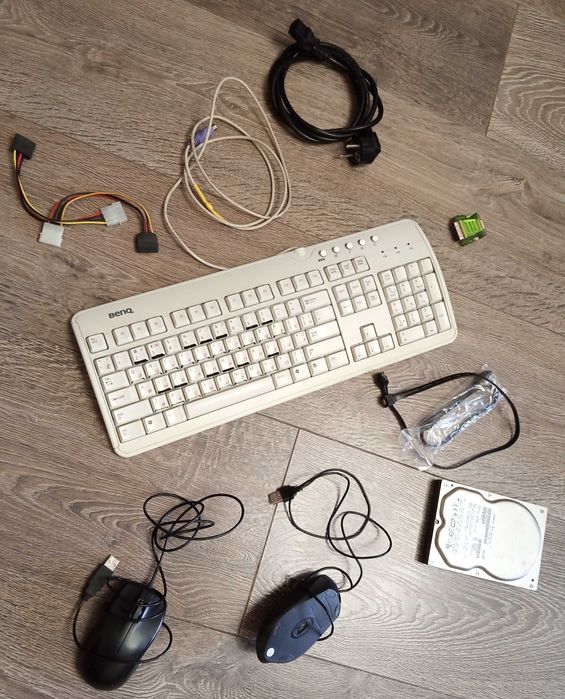 Різні комплектуючі до ПК (HDD/миші/клавіатура/кабелі/перехідники)