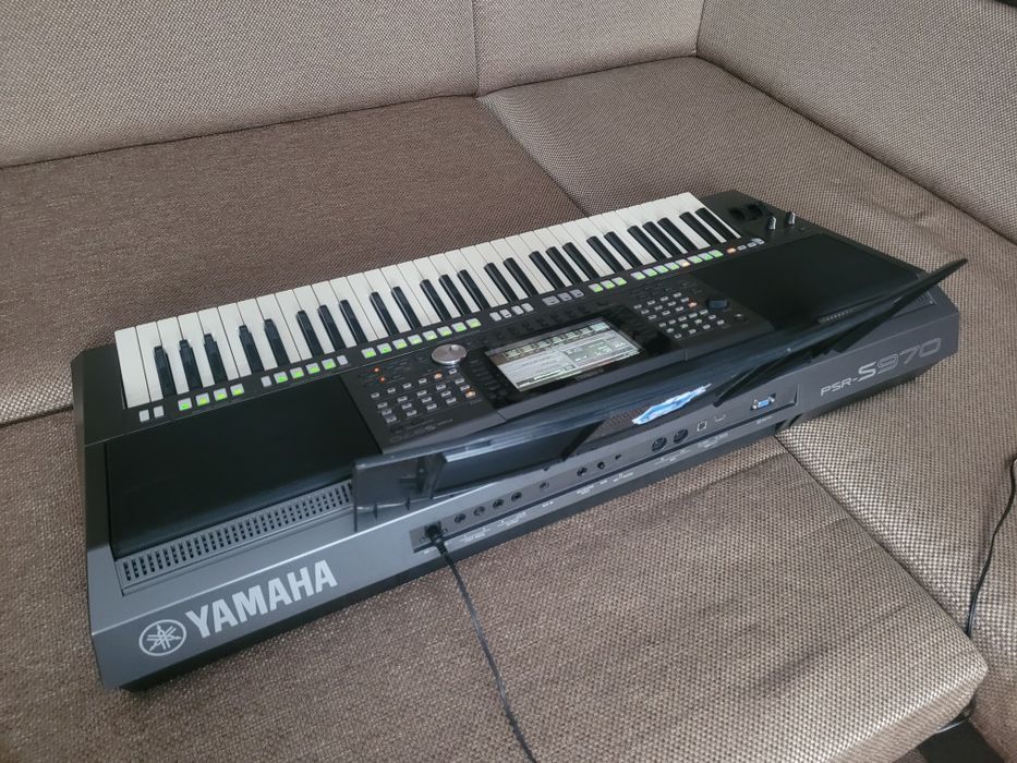 Yamaha psr s970 + 581 styli