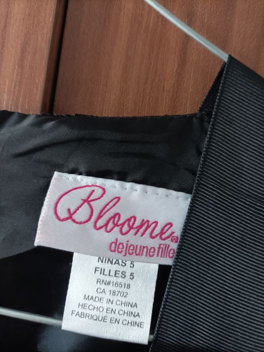 Sukienki letnie roz 122/128 cena za jedną