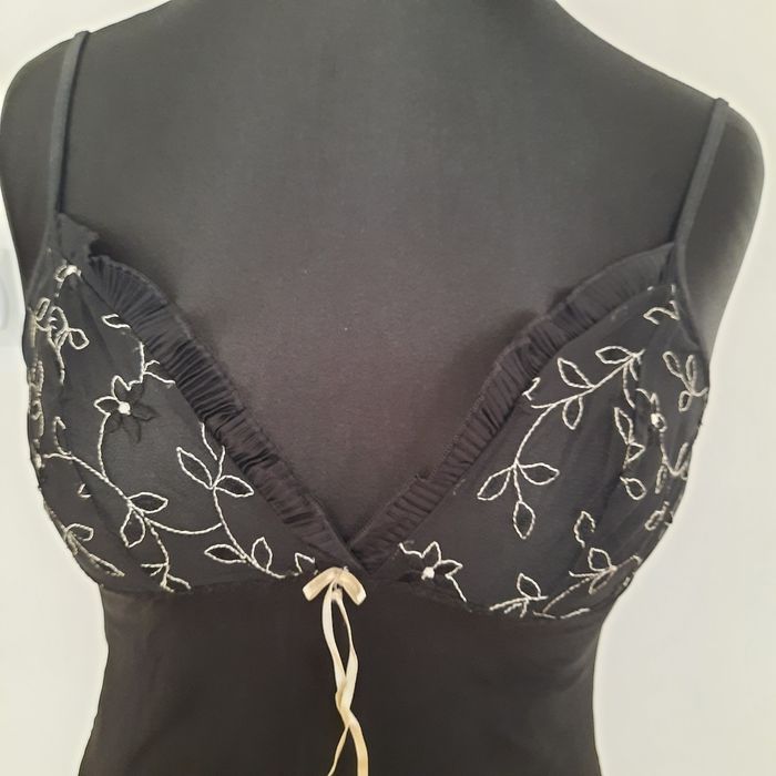 Czarna koszulka do spania