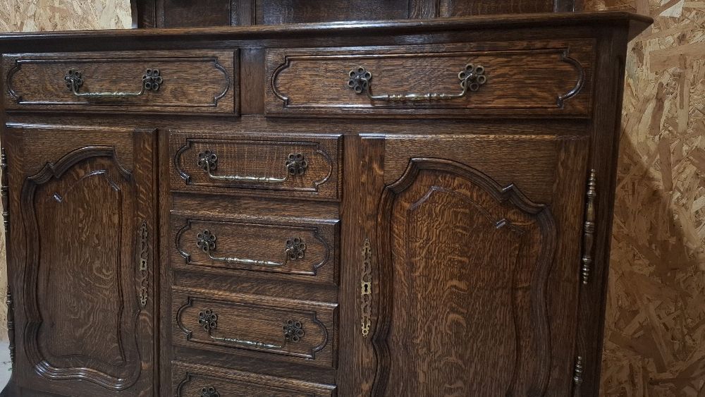 Śliczna komoda ludwikowska z nadstawka