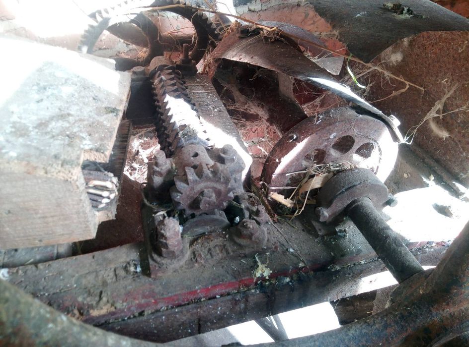 Продам січкарню

Стан хороший, робоча. Підходить для подрібнення сіна,