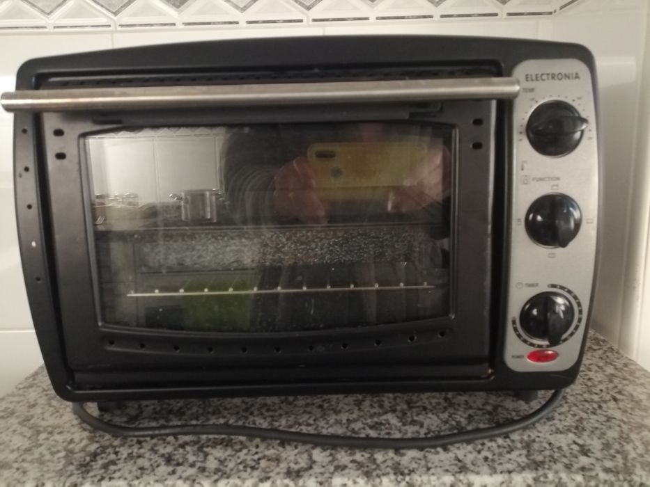 Forno eletrónia a trabalhar super bem