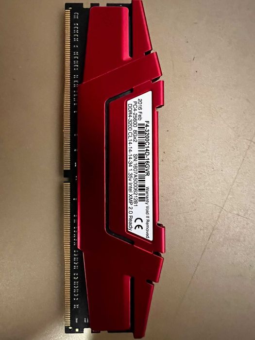 Memória RAM G.SKILL Ripjaws V 16GB (2x8GB) DDR4-3200MHz CL14 Vermelha