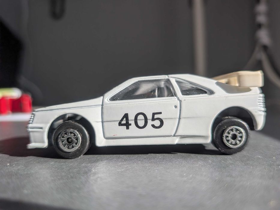 Maisto - Peugeot 405 Turbo 16