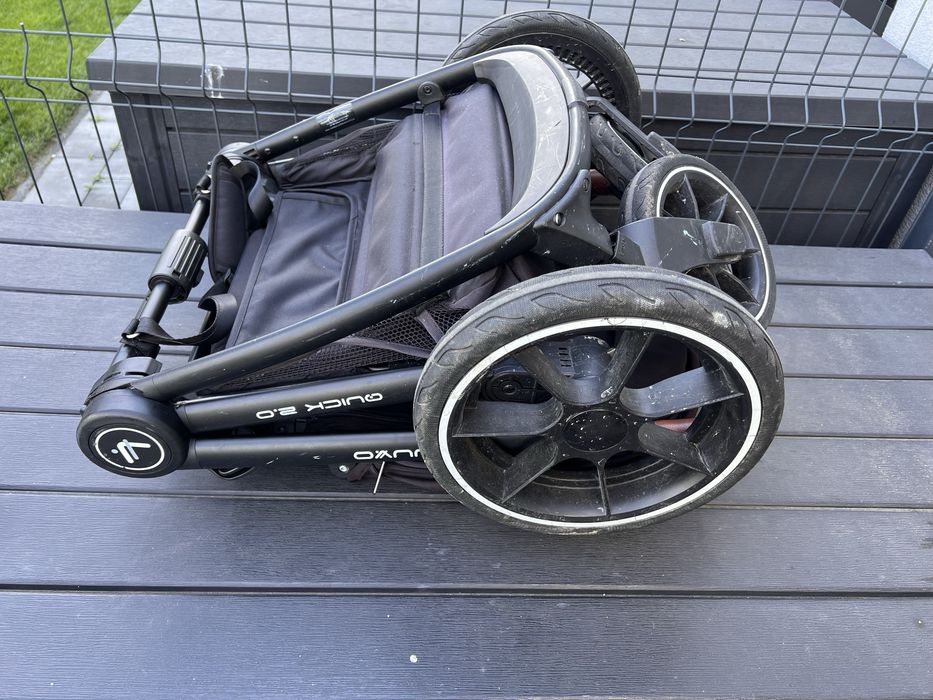 Muuvo Quick Onyx Black Głęboko Spacerowy