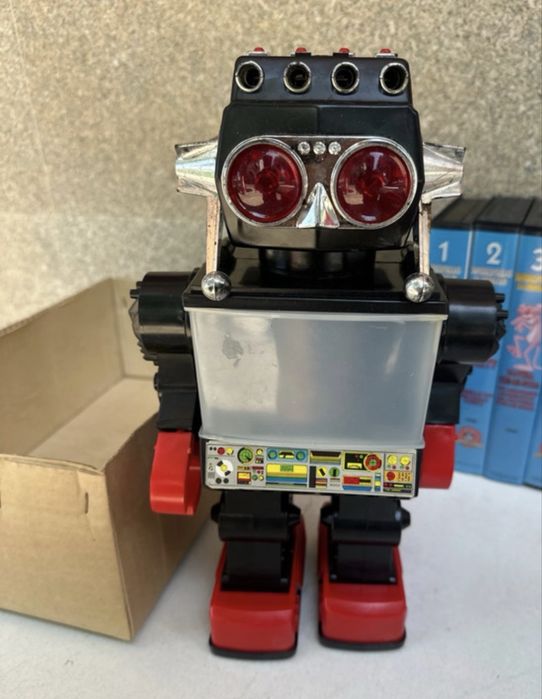 Robot Saturn brinquedo anos. 80