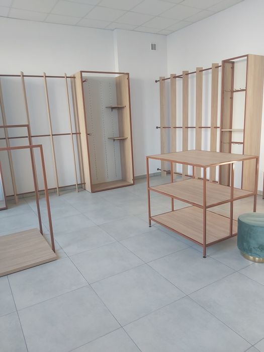 Meble wyposażenie  do sklepu odzieżowego