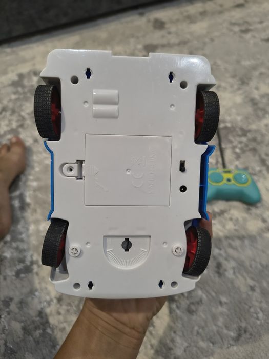 Машинка на радіокеруванні Robocar POLI