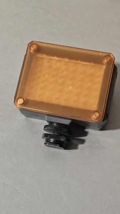 F&K  K320 Lampka nakamerowa Led