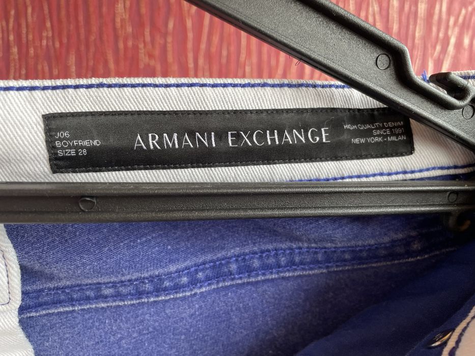 Джинсы Armani Exchange