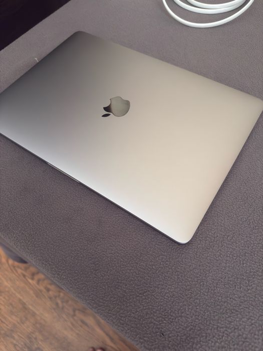 MacBook Pro 13 2019 i7 / 512Gb / 16Gb / 257 циклів,  (А1989)