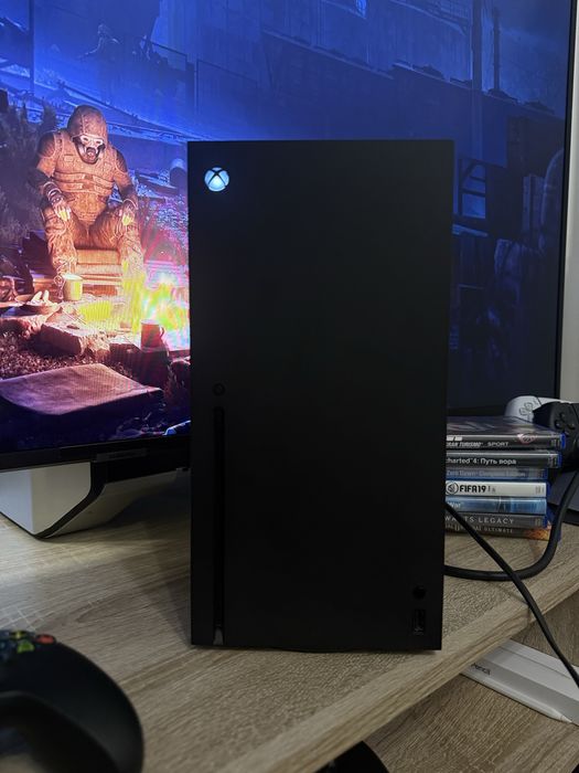 Топова ігрова консоль Xbox Series X