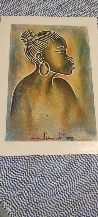 Arte angolana de 1942(44,92,94) feita com areia