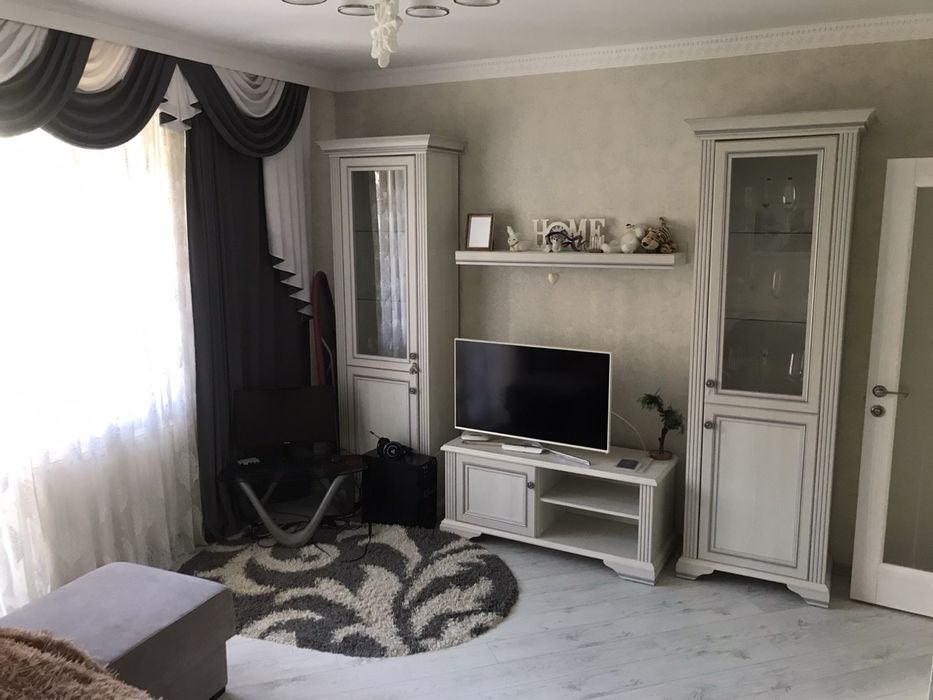 Apartment in Uzhhorod - More