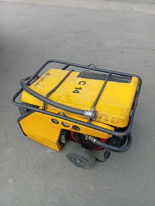 * Kompresor Śrubowy  AirComp C14 *