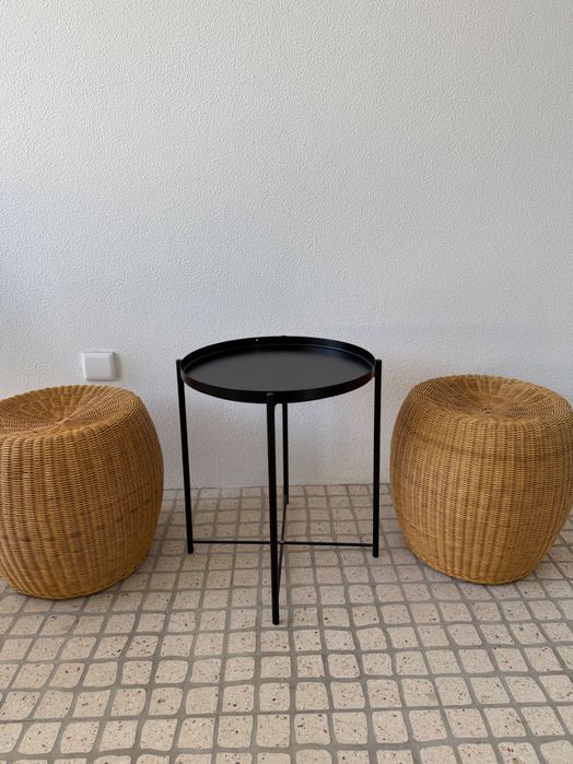 MESA APOIO PRETA com 2 Tipos de Tampo IKEA - Bom Estado