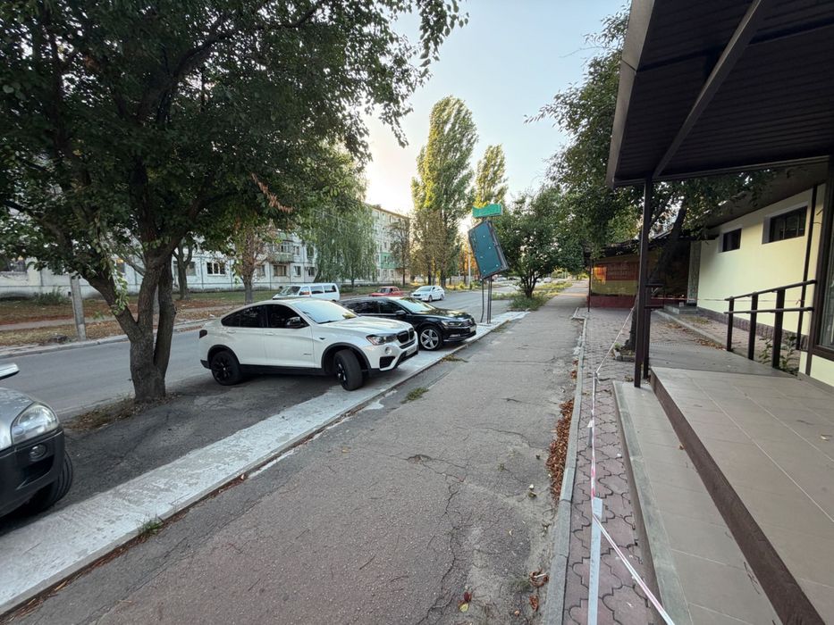 Приміщення під магазин в спальнику, вул. Мазепи