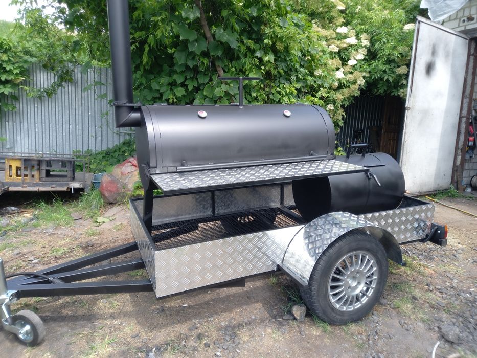 Коптільня на колесах Барбекю бочка мангал на причіпі Смокер