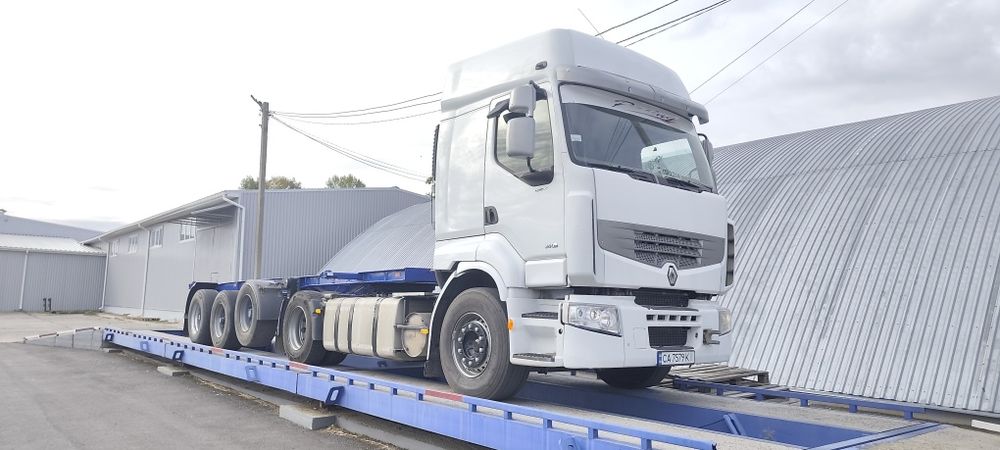 Контейнеровоз під 20 футовий контейнер