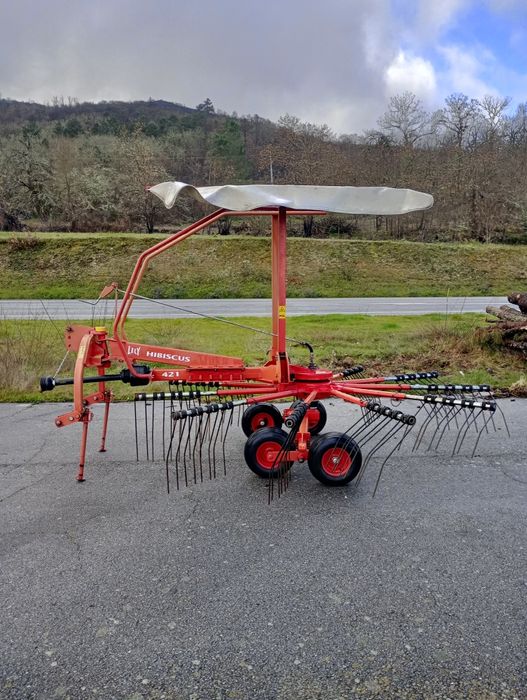 Juntador de feno Lely Welger Hibiscus 421