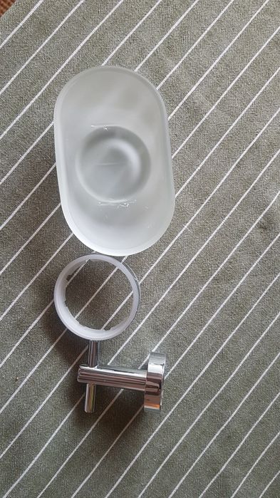 Mydelniczka szklana chromowa