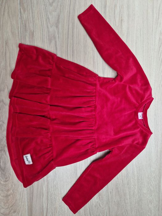 Śliczna świąteczna czerwona sukienka dla dziewczynki 104