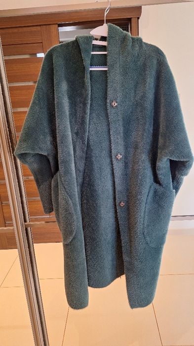 Płaszcz zielony z kapturem Alpaka rozmiar uniwersalny