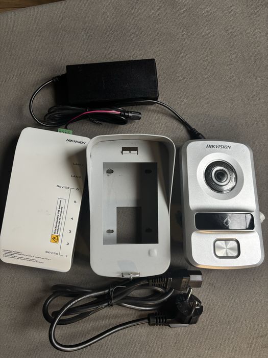 Wideodomofon Hikvision - zestaw KH6310 KV8102