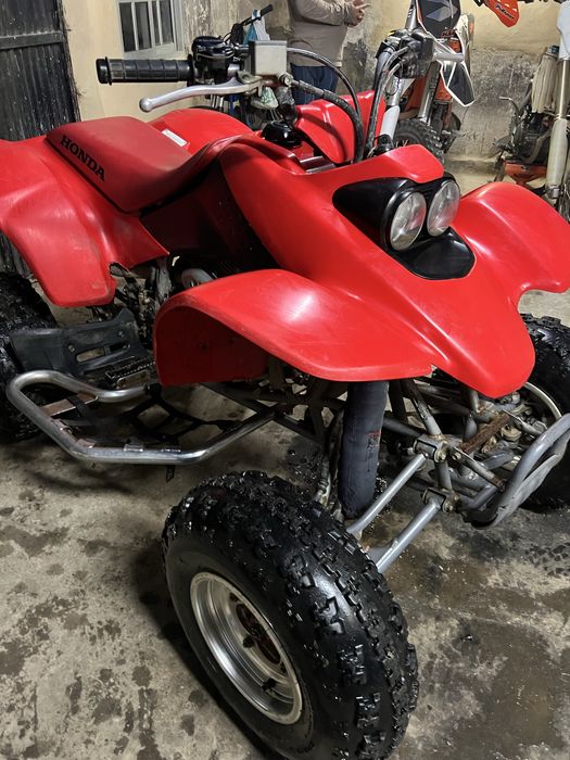 Honda Trx 400.