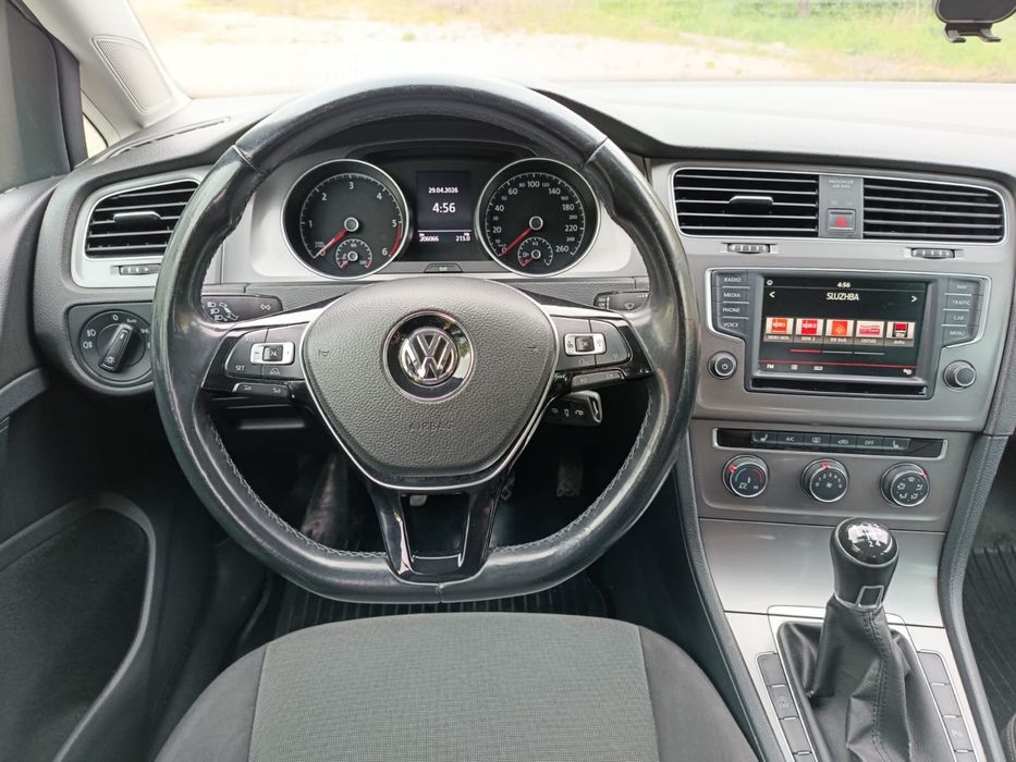 Volkswagen Golf 7 Variant 1.6 TDI 2015 року