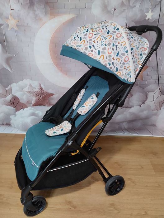 Wózek spacerowy Chicco GLEE lekki, kompaktowy, do 22 kg