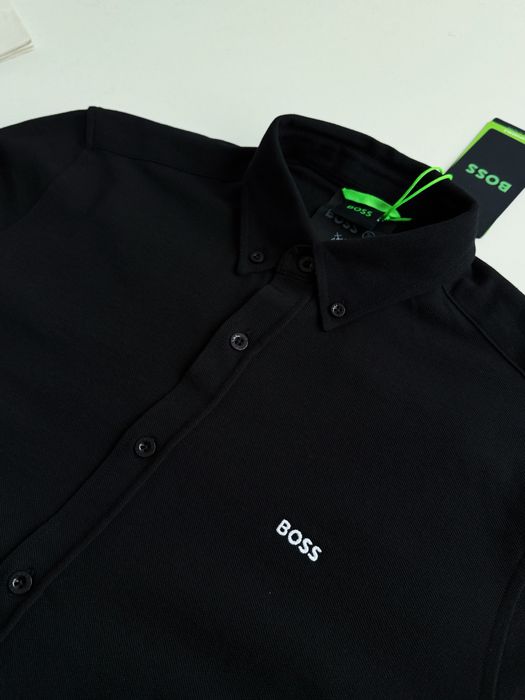 Сорочка чорна Boss