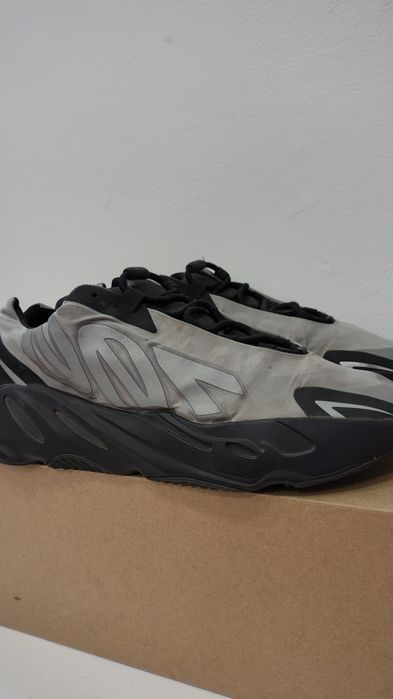 Adidas Yeezy Boost 700 MNVN Metallic rozmiar 47 1/3