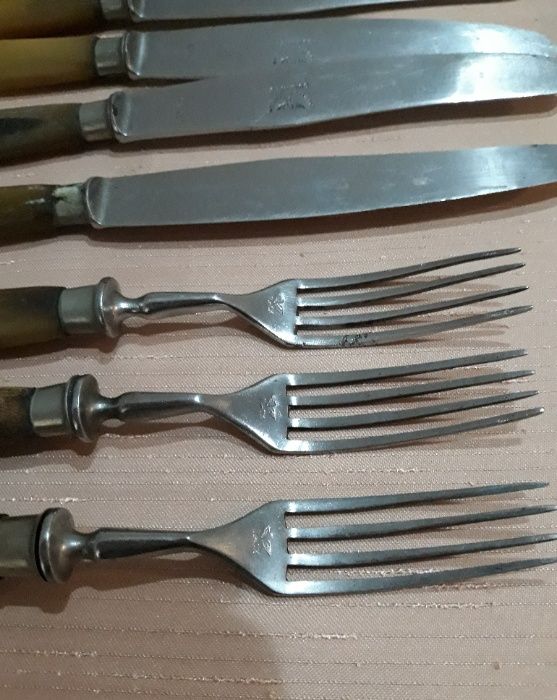 Evaristo Martins, Lda. - Guimarães [very old stainless steel cutlery set]